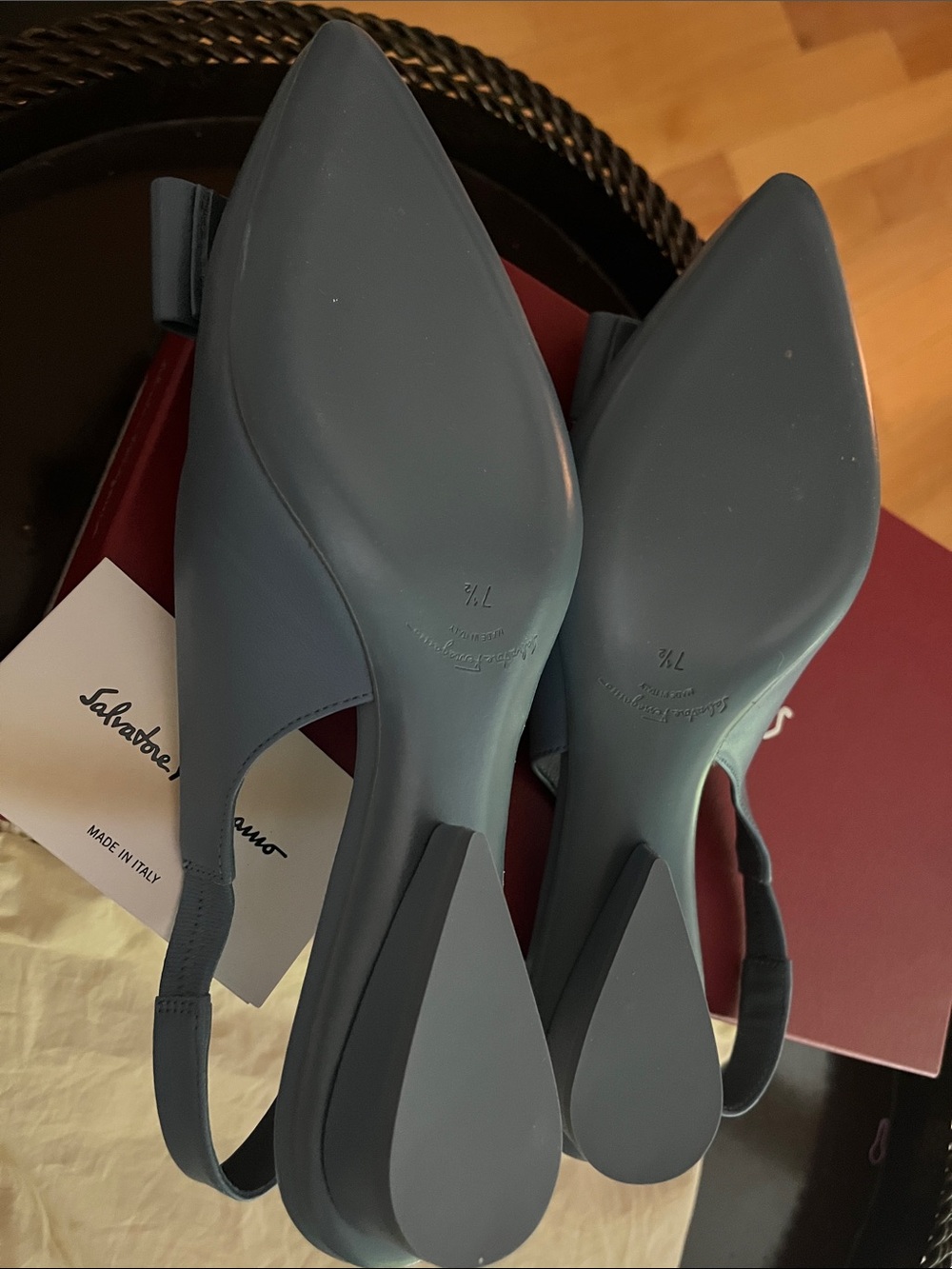Salvatore Ferragamo Chambray Blue Viva Slingback Flats with Bow.Brand new. - Picture 4 of 9